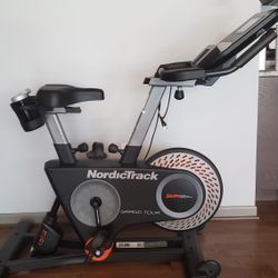 Nordic Track Grand Tour Indoor Exercise Bike. Pre-owned.