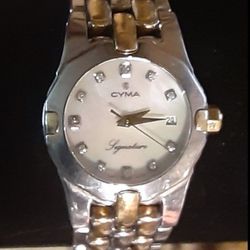 CYMA SIGNATURE DIAMOND DIAL WOMANS WRISTWATCH QUARTZ 2 Tone c1(contact info removed)