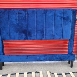 Tufted Queen Size Bed Royal Blue. Read Description Below 