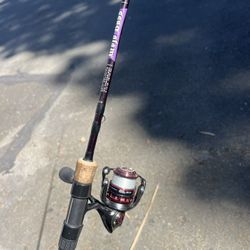 St Croix Mojo Bass Drop Shot Rod W/ Abu Garcia Revo Spinning Reel 