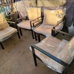 Set Of 4 Metal Patio Chairs New In Box