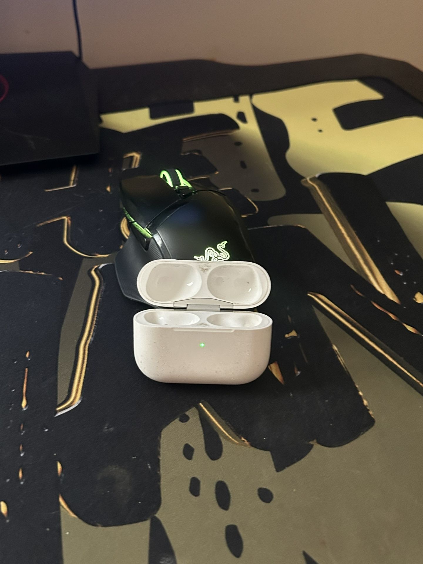 Apple AirPods Pro 1st Gen Replacement Charging Case