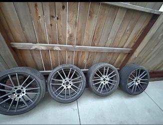 20 inch rims 245/35/20 90% life left