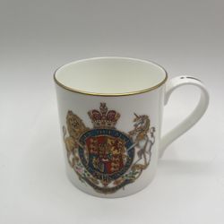 “GOD SAVE THE QUEEN” The Royal Collection English Fine Bone China. Cup Made In England.