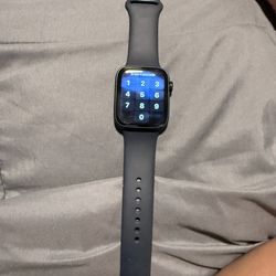 Apple Watch SE GPS 44mm Midnight Aluminum Case with Midnight Sport Band - S/M