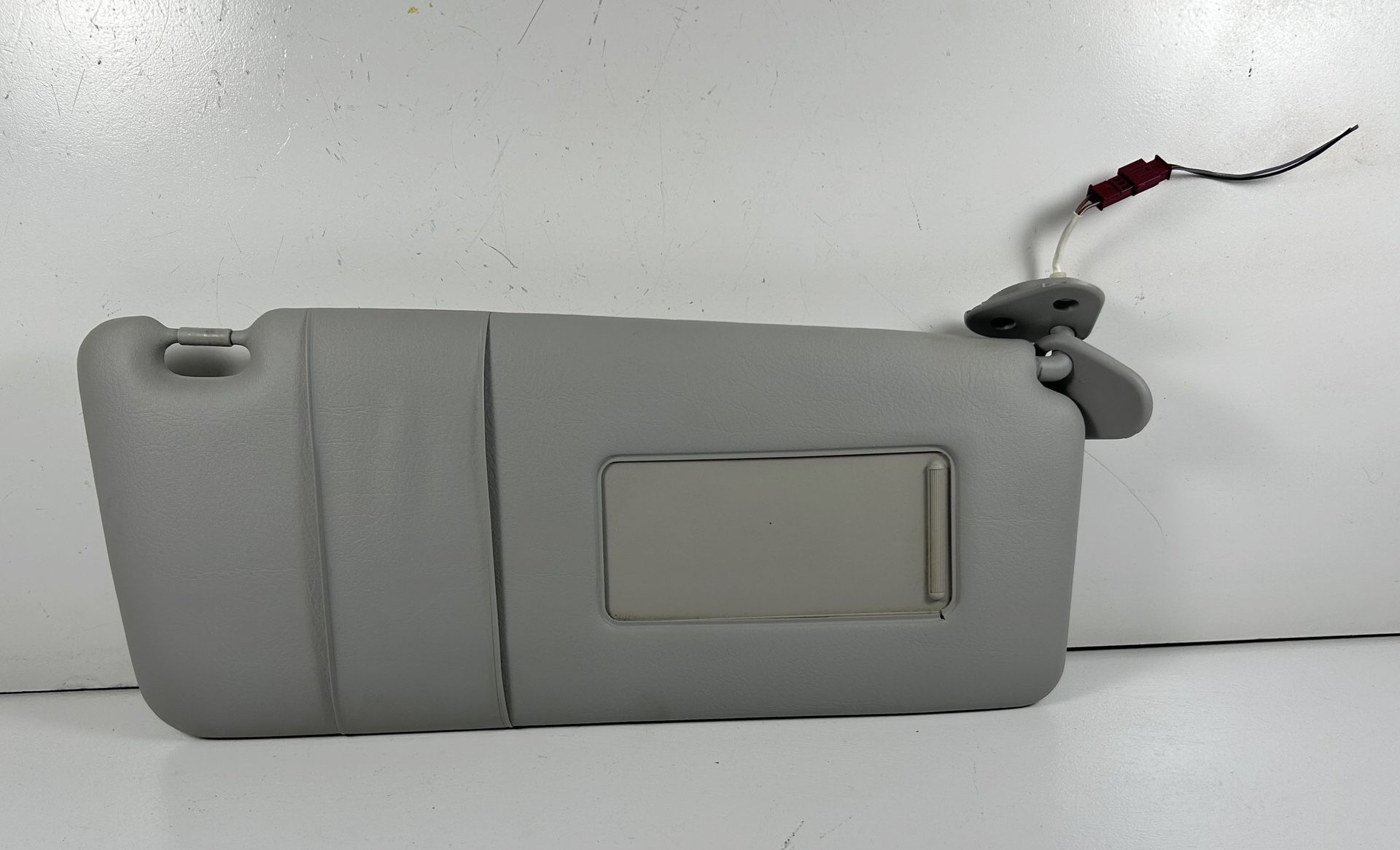 BMW E39 5' PASSENGER VYNIL SUN VISOR 540i 530i 525i
