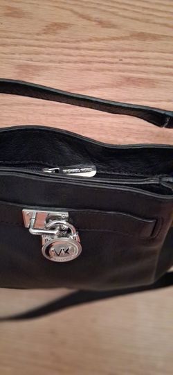 Black M k cross bodybag