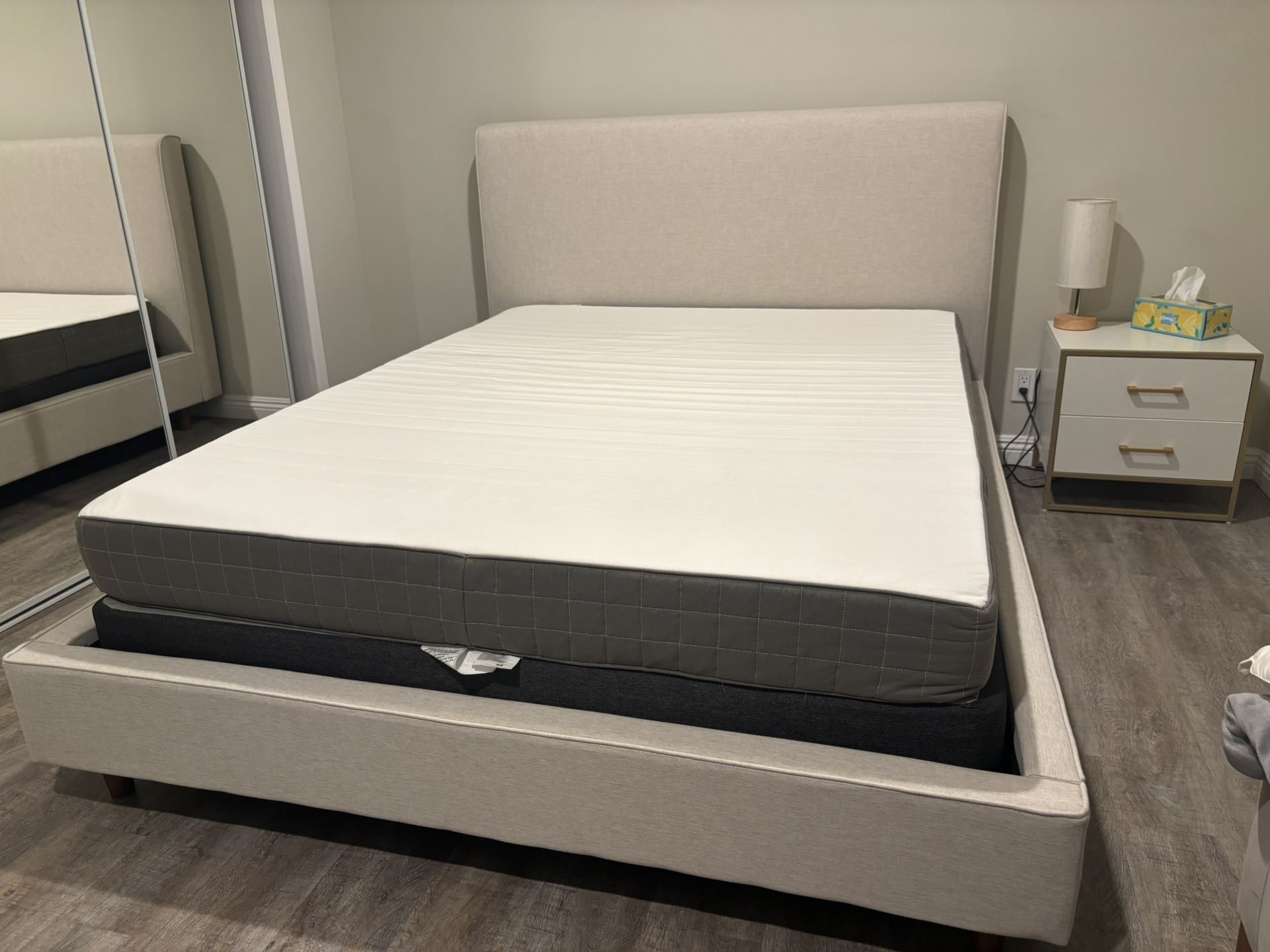 Mattress And Box Frame Queen Home & Garden