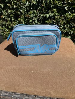 Michael Kors Cooper Graphic Logo Sling Brand New No Tags