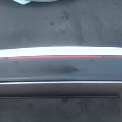 2016-2018 Ford Edge Rear Bumper With All The Accessories And Parking Assistant Sensors And Accessories Oem.