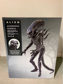 Alien xenomorph spirit Halloween animatronic