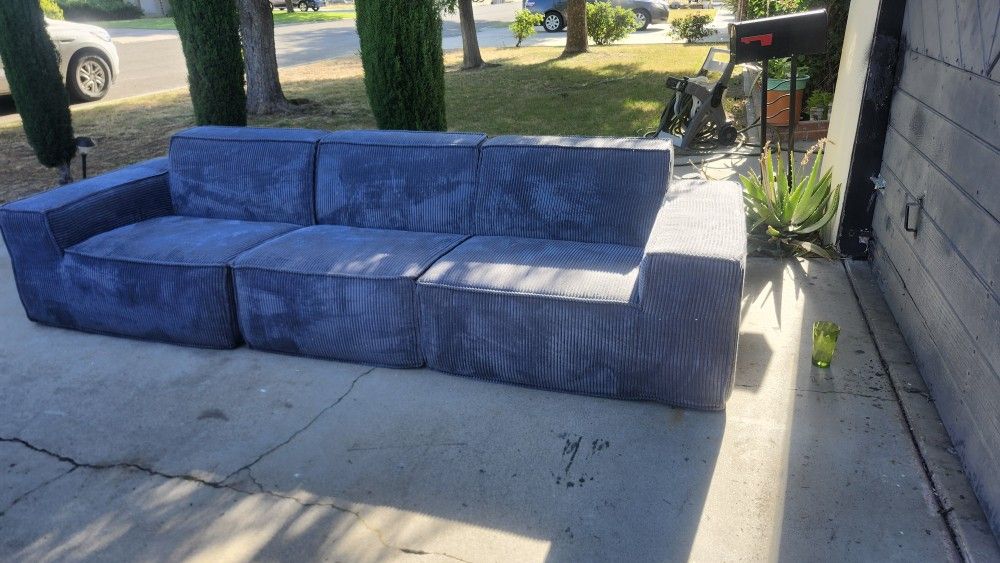 sofa independent seats