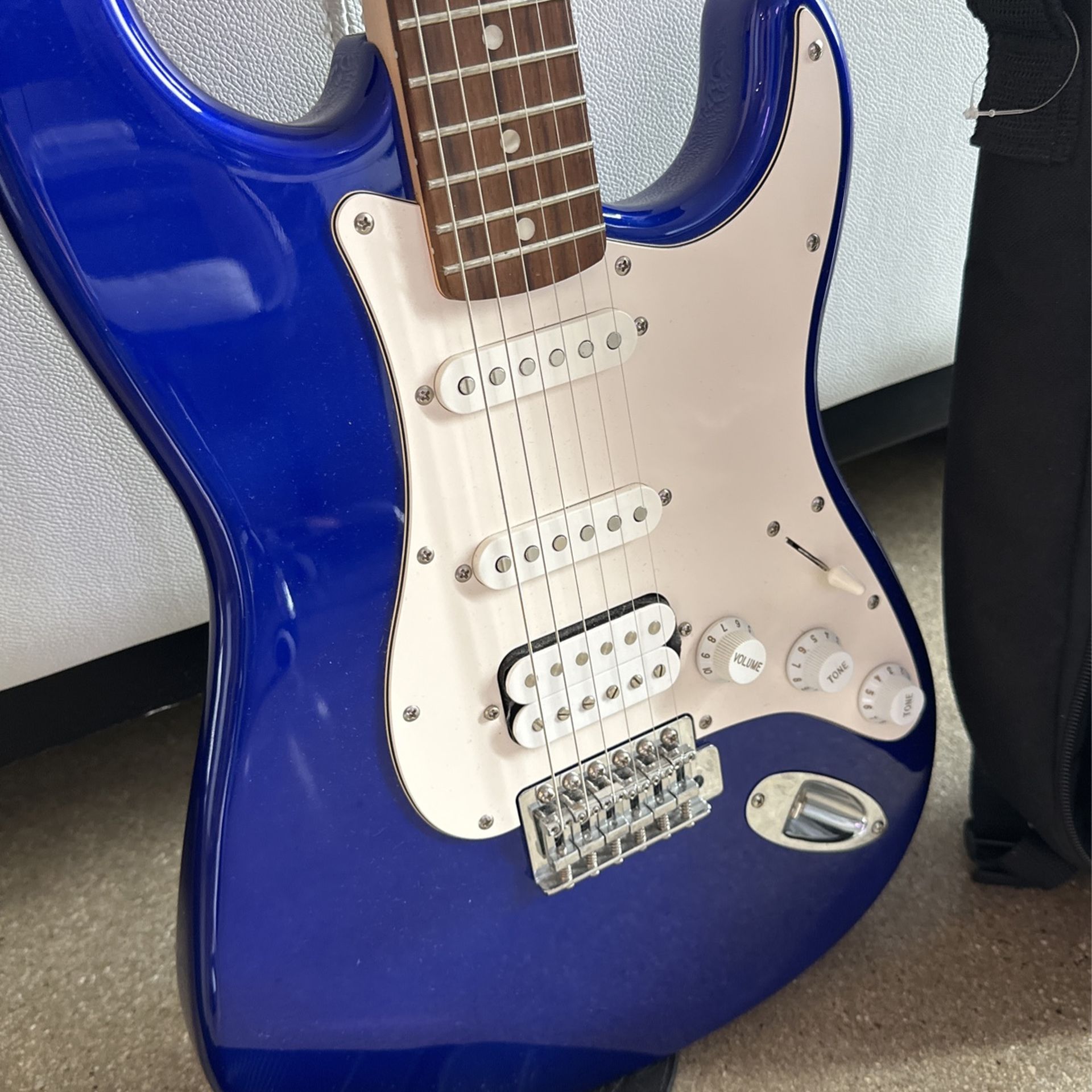 Fender Squier Stratocaster Electric Guitar Blue With Tuner and Bag