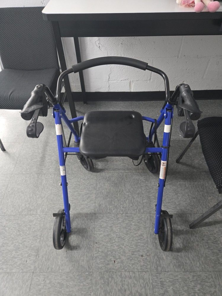 Elderly Walker With Seat