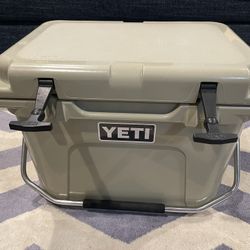 Yeti Roadie 20. Desert Tan