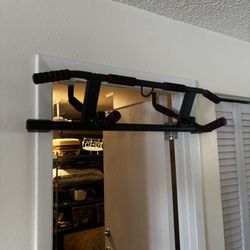 Pull Up Bar