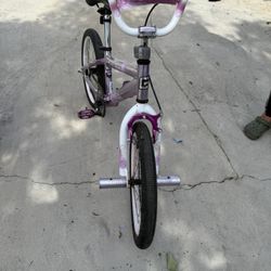 Hollywood Girls Bike. 
