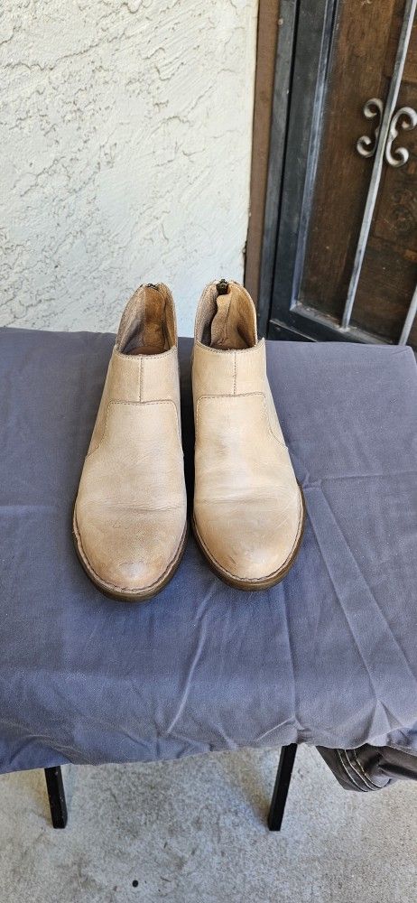 Classy BORN LEATHER Ankle Boots