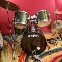 Tama 5pc Drum Set Complete W/ Cymbals 