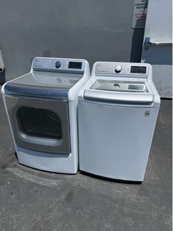 Washer and dryer set