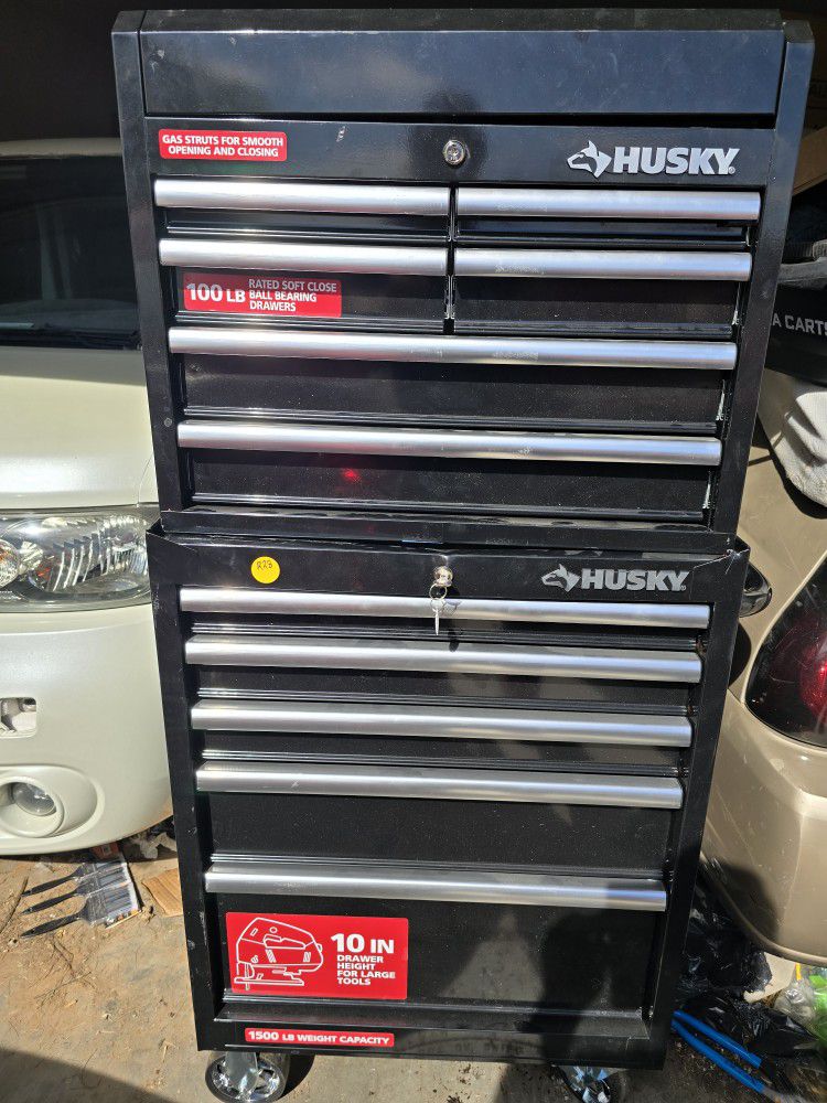 Husky Tool Box With Kedly $375