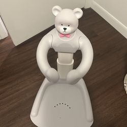 Shower standing support