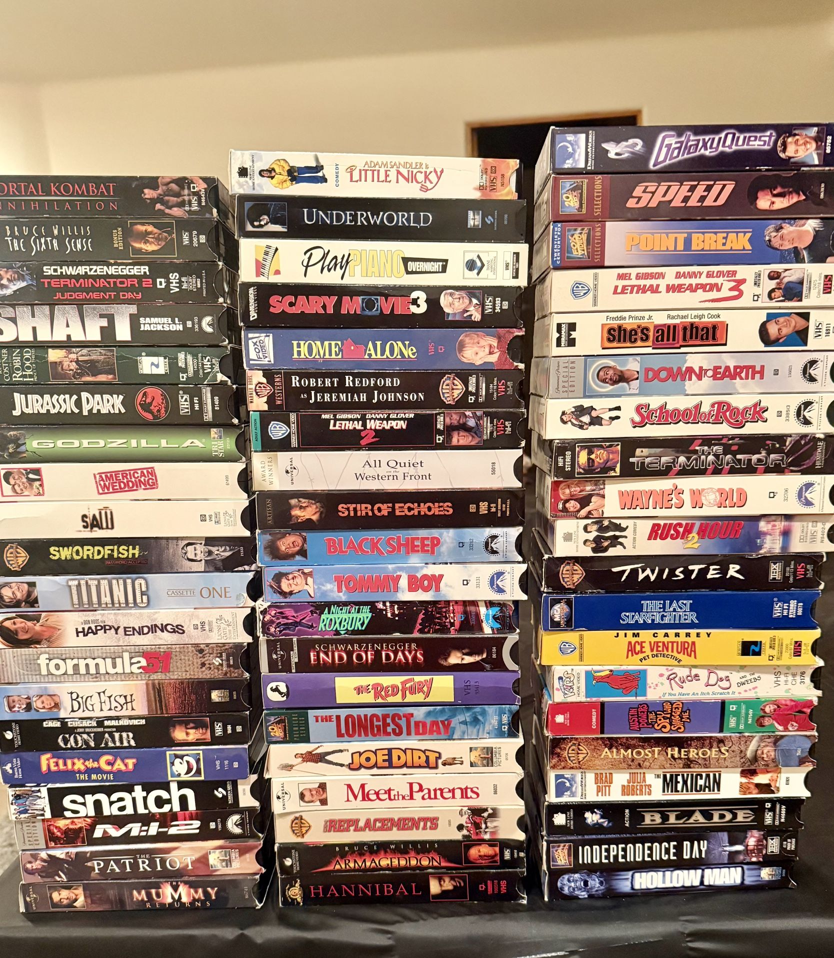 VHS Tapes Lot 20 Random Assorted Bulk Tapes Comedy Horror Classic War and Misc- Random
