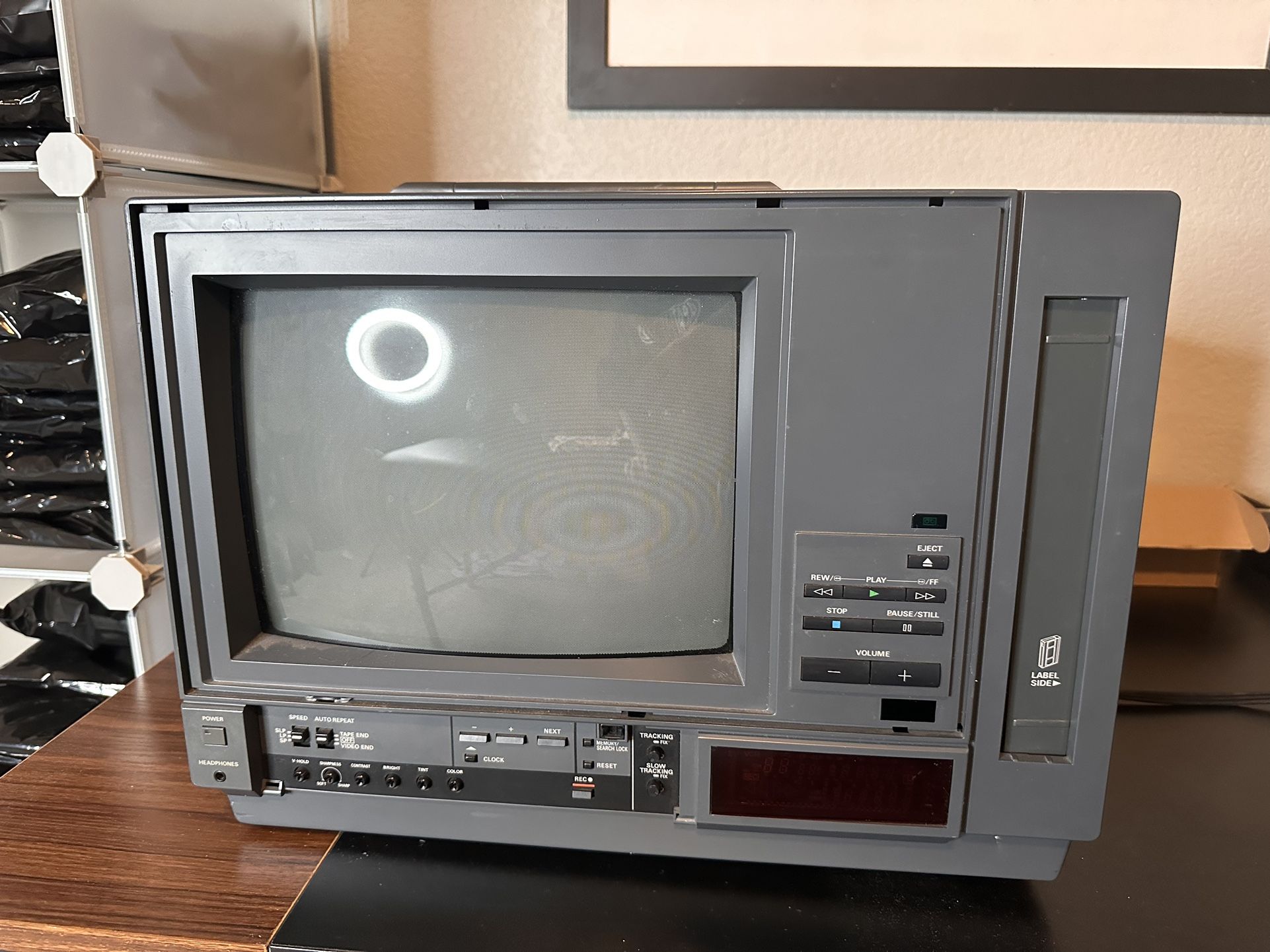 Retro Panasonic AG-550 TV Monitor VCR Combo Gaming VHS Video Player VTG 1990 CRT
