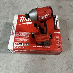 New Milwaukee M18 18V Lithium-Ion Brushless Cordless 1/4 in. Compact Impact Driver (Battery Not Included)