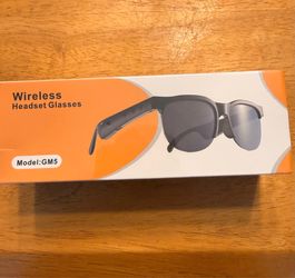 Smart glasses, all black