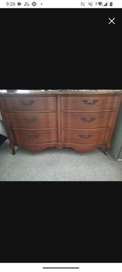 Dresser