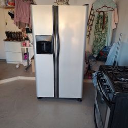Frigidaire Refrigerator