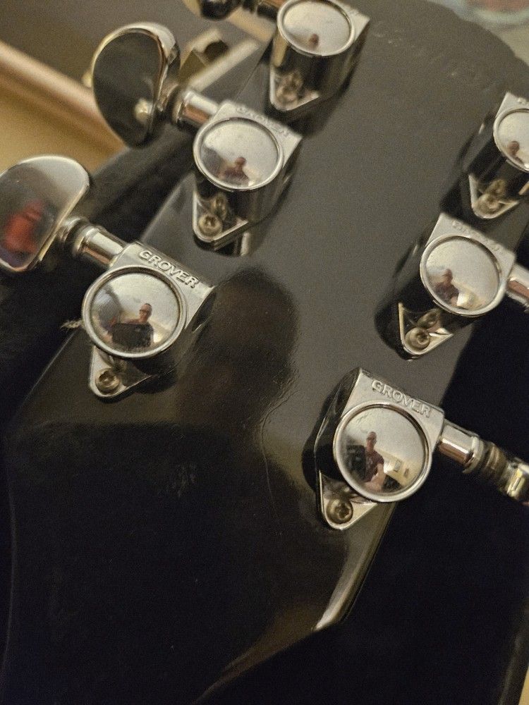 GIBSON STUDIO GUITAR / LESPAUL