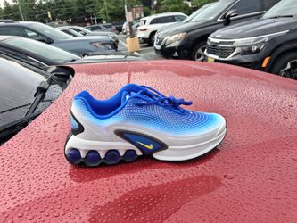 Brand New And Original Kid's Nike Air Max's DN Sneakers Sizes 5.5y