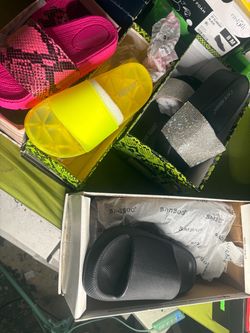 Mixed Lot of Women's Slide Sandals