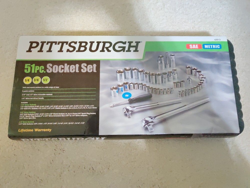 PITTSBURGH 51pc Socket Set (SAE/METRIC) - NEW/OPEN BOX - Missing a Few