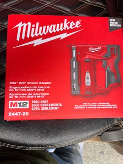 Milwaukee staple gun m12