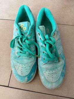 Men’s Adidas Sportswear shoe