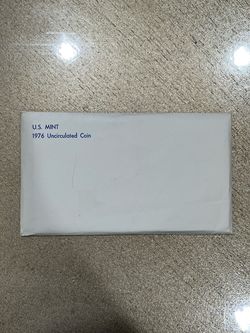 U.S. Mint 1976 Uncirculated Coin Set