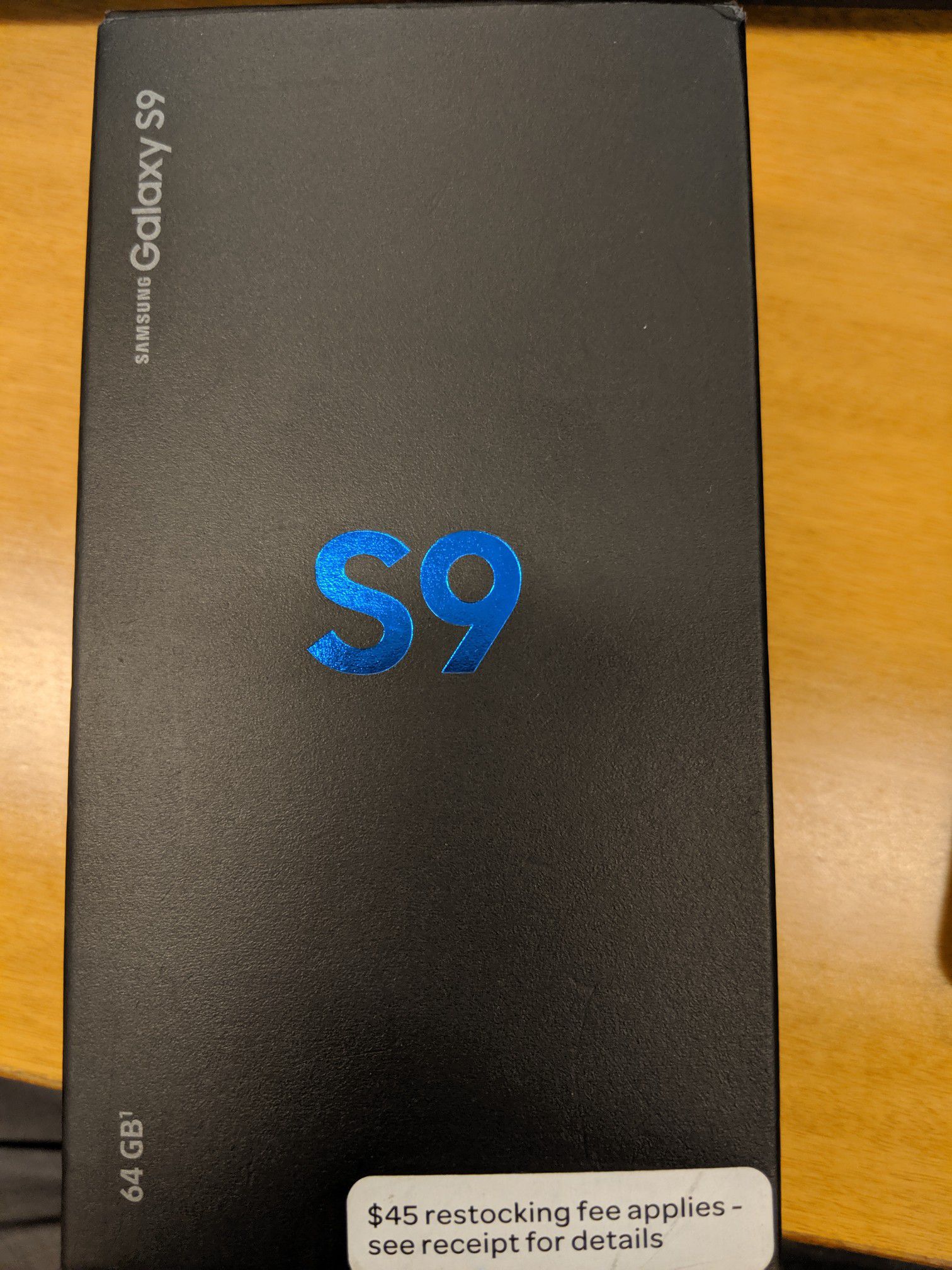 Samsung Galaxy S9: Like New : Factory Unlocked: 1 year old