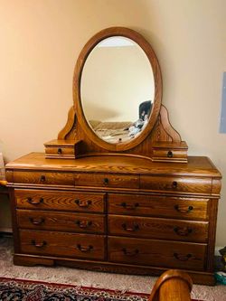 Queen Solid Wood Bedroom Set with Mattress - Bed, Dresser with Mirror, Chest & 2 Nightstands