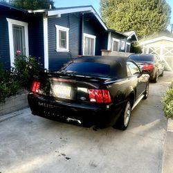 2000 Ford Mustang