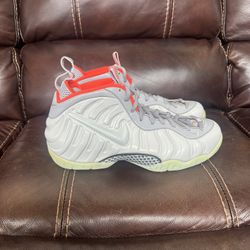 Nike Foams Pure Platinum