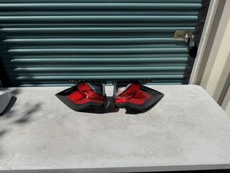 2019 2020 2021 2022 2023 2024 2025 Toyota RAV4 LEFT RIGHT Outer Tail Light OEM