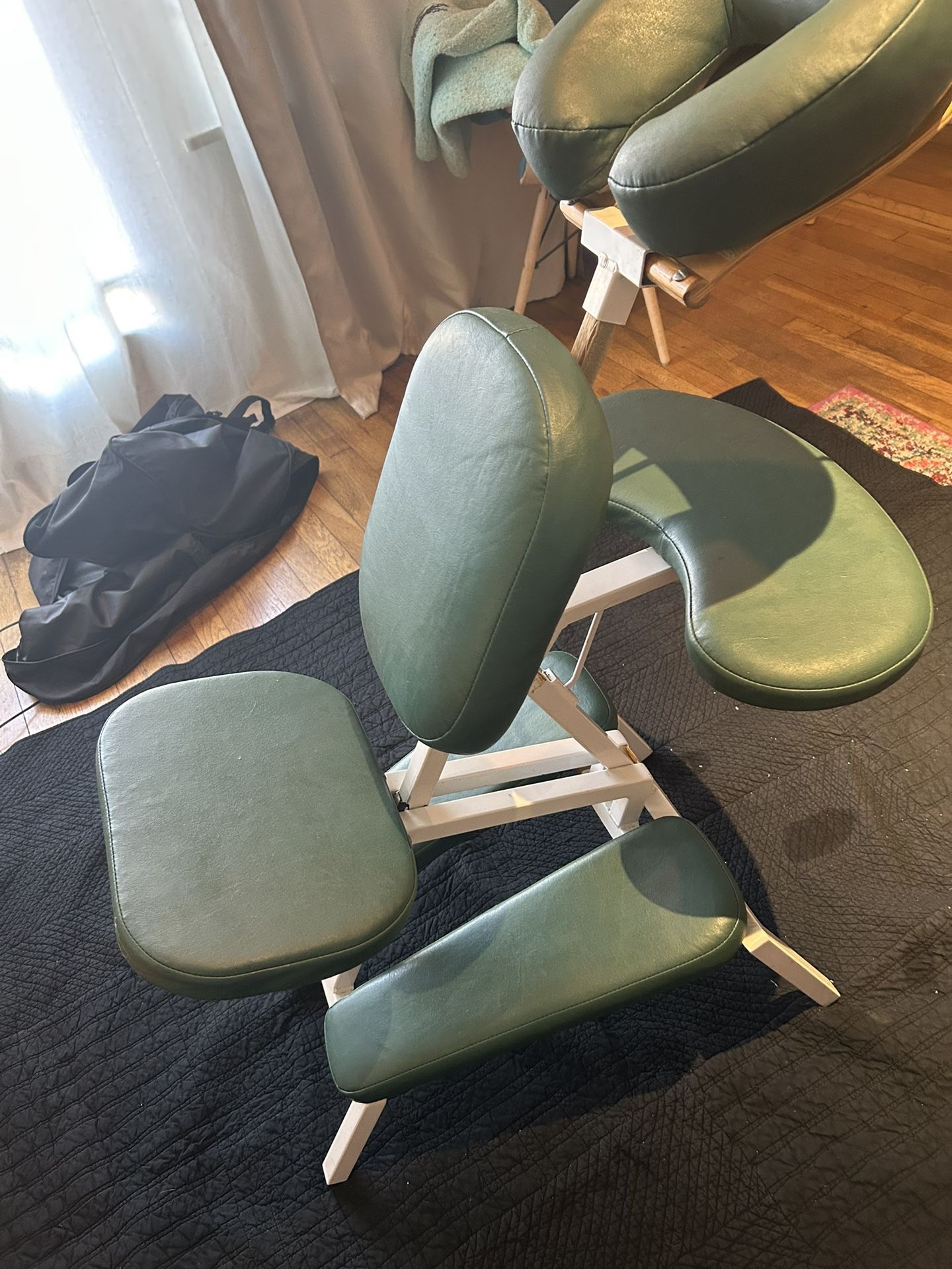 Golden Ratio Portable Massage Chair