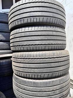 235/45/18 michelin vendo un set de llantas usadas excelente condiciones de vida las 4 ✅🤩I am selling a set of used tires, all 4 in excellent living c