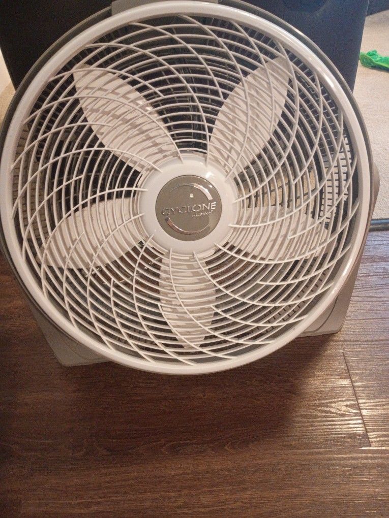 EXCELLENT CONDITION CYCLON FAN....$15