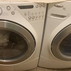 Whirlpool Washer & Electric Dryer Set