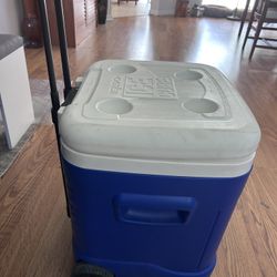 Cooler On Wheels 60 Quart / 57 Liter 