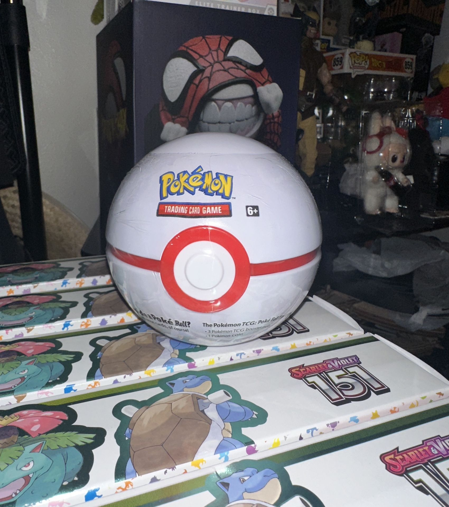 Premium Ball Tin / Pokemon Tin With Cosmic Eclipse